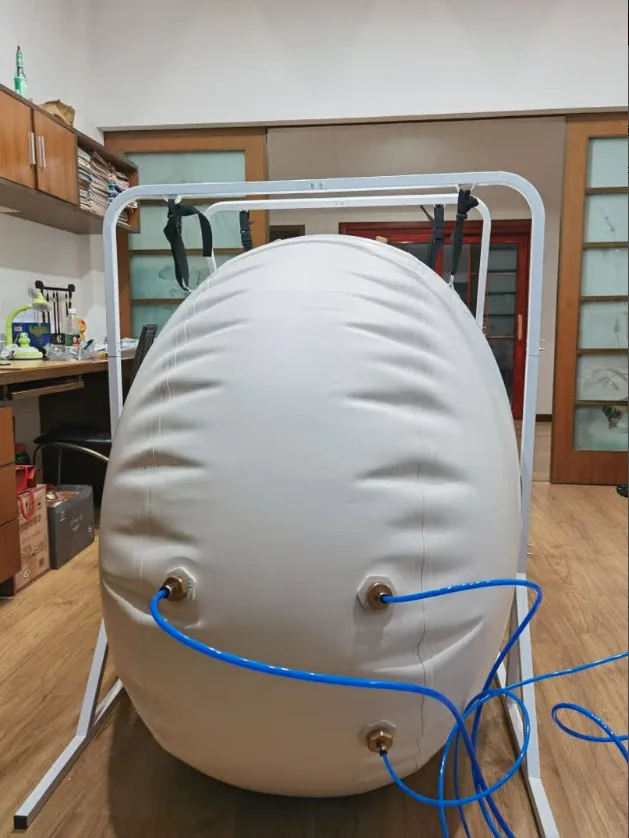 Rear connection view of a CONSIDER soft sitting chamber