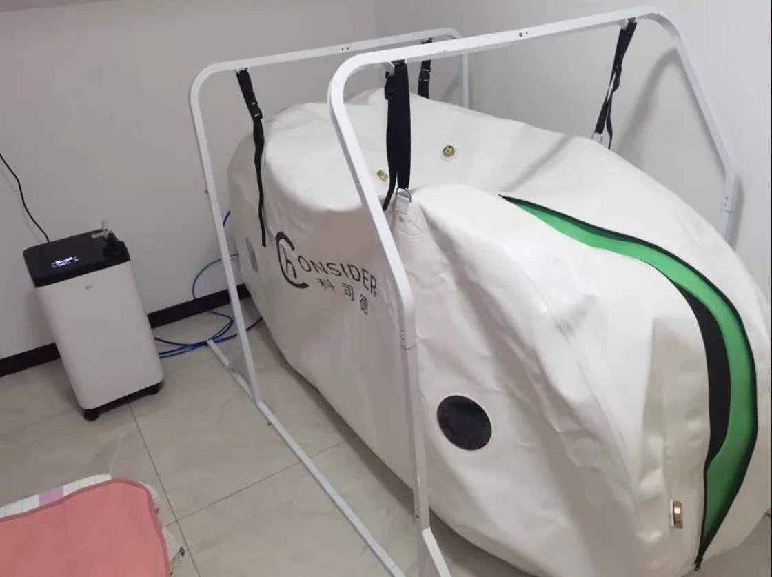 Complete sitting chamber and control equipment installation