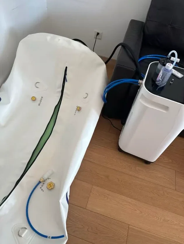 Soft lying chamber and control equipment beside a sofa