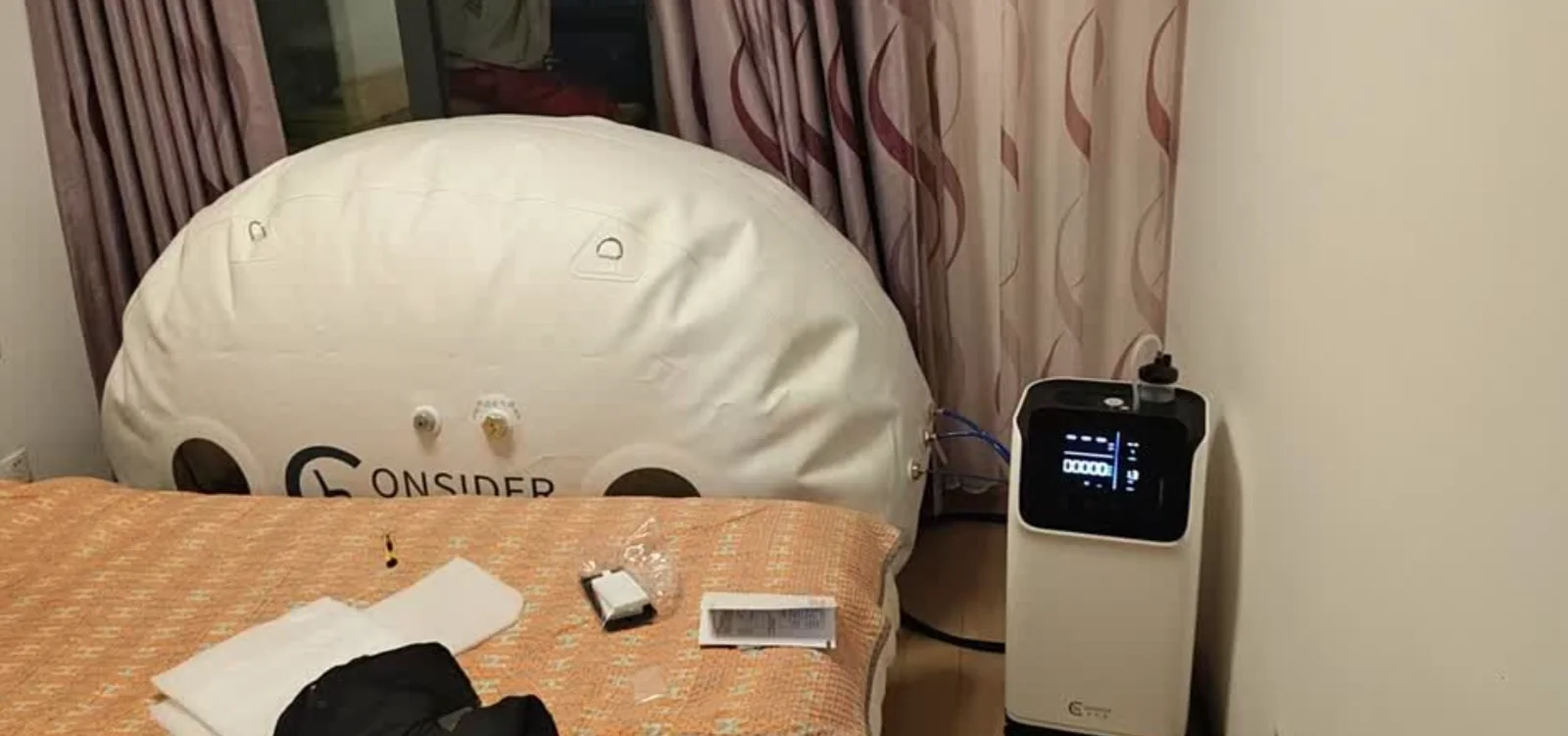 Soft sitting chamber and control unit installed in a bedroom